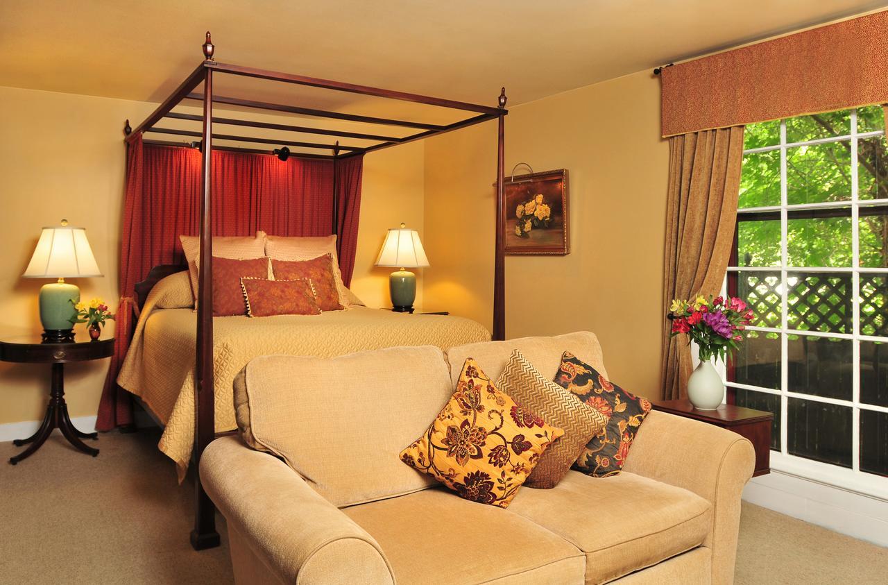1795 Acorn Inn Bed And Breakfast คานานไดกัว ภายนอก รูปภาพ