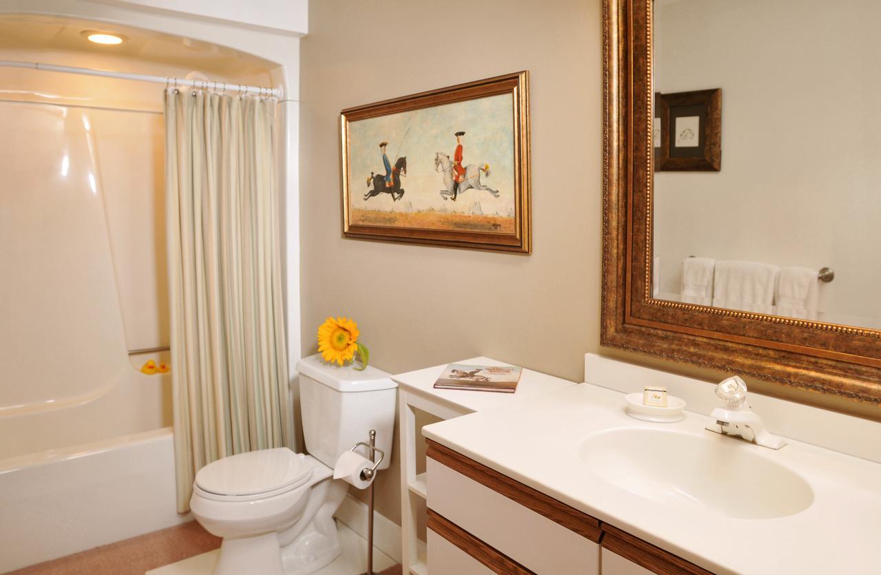 1795 Acorn Inn Bed And Breakfast คานานไดกัว ภายนอก รูปภาพ