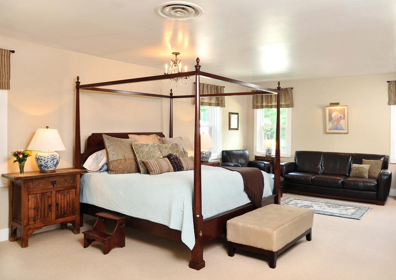 1795 Acorn Inn Bed And Breakfast คานานไดกัว ภายนอก รูปภาพ